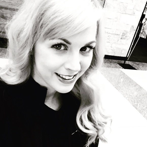 Meet your Posher, Lillie - Picture 1 of 1